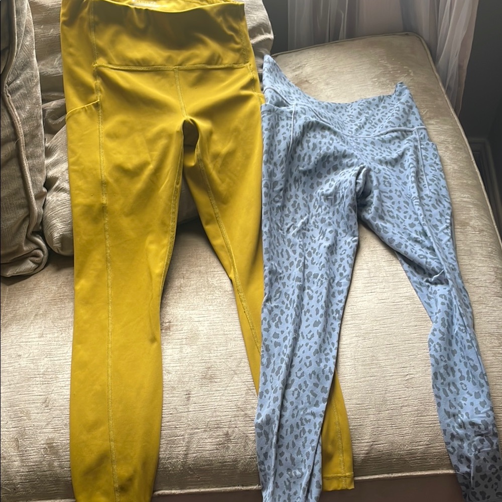 ATHLETA LEGGINGS SIZE XS